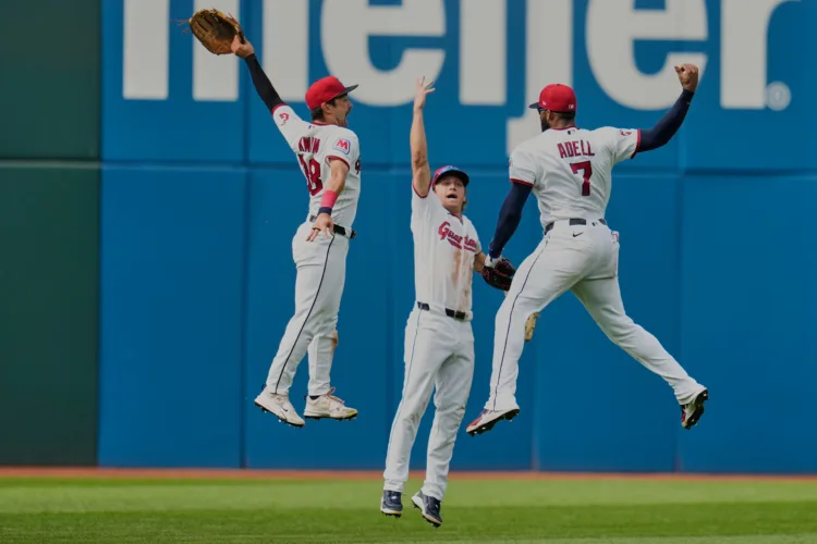 A Late-Season Rally Flips The AL Central Race As The Guardians Edge Ahead Of White Sox